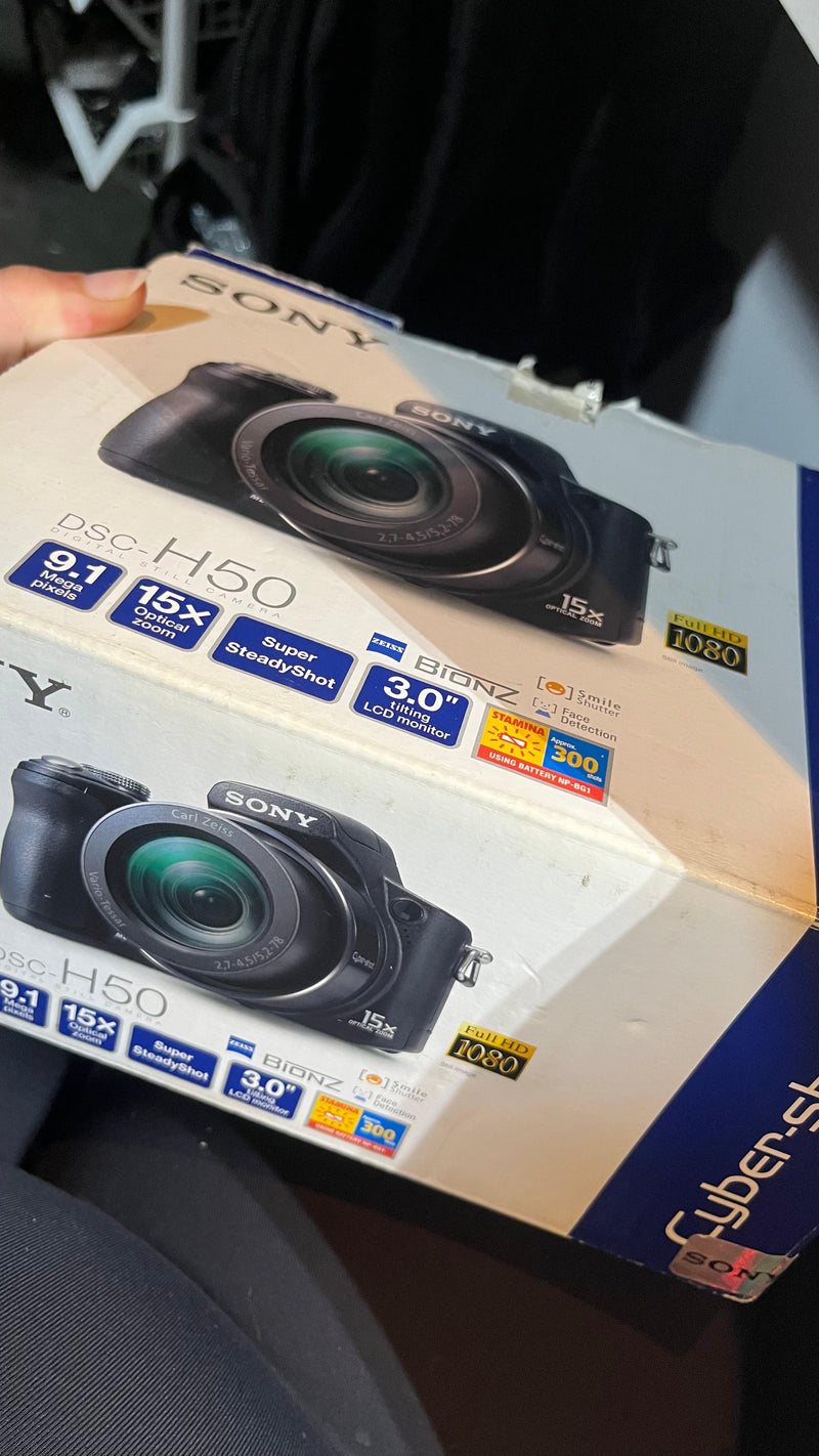 Sony Cyber-shot DSC-H50 Preta (na caixa)