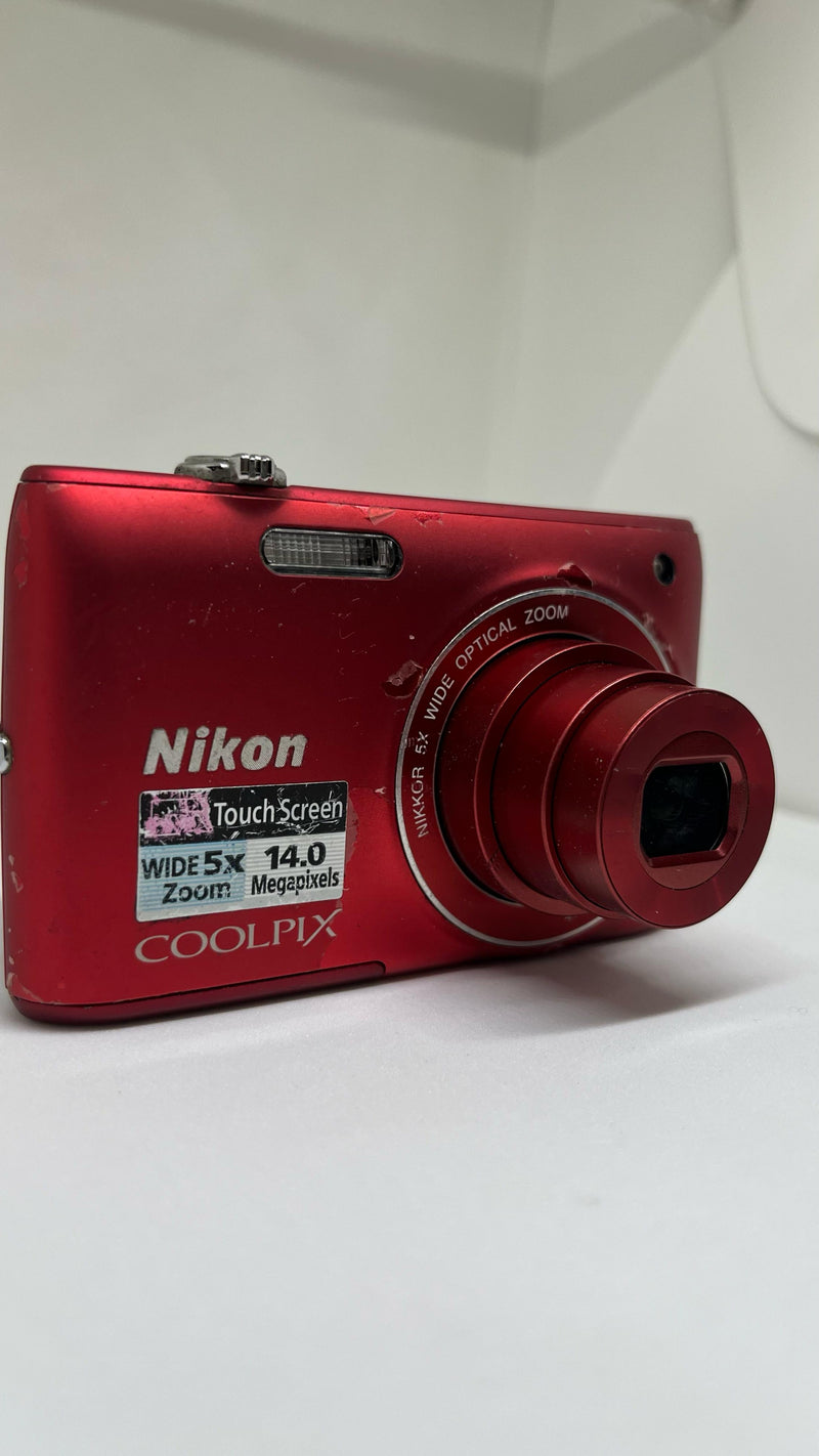 Nikon CoolPix S4100 14mpx Vermelha