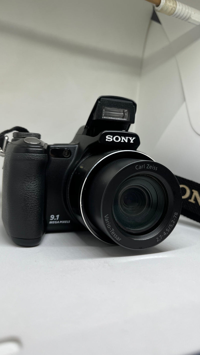 Sony Cyber-shot DSC-H50 Preta (na caixa)